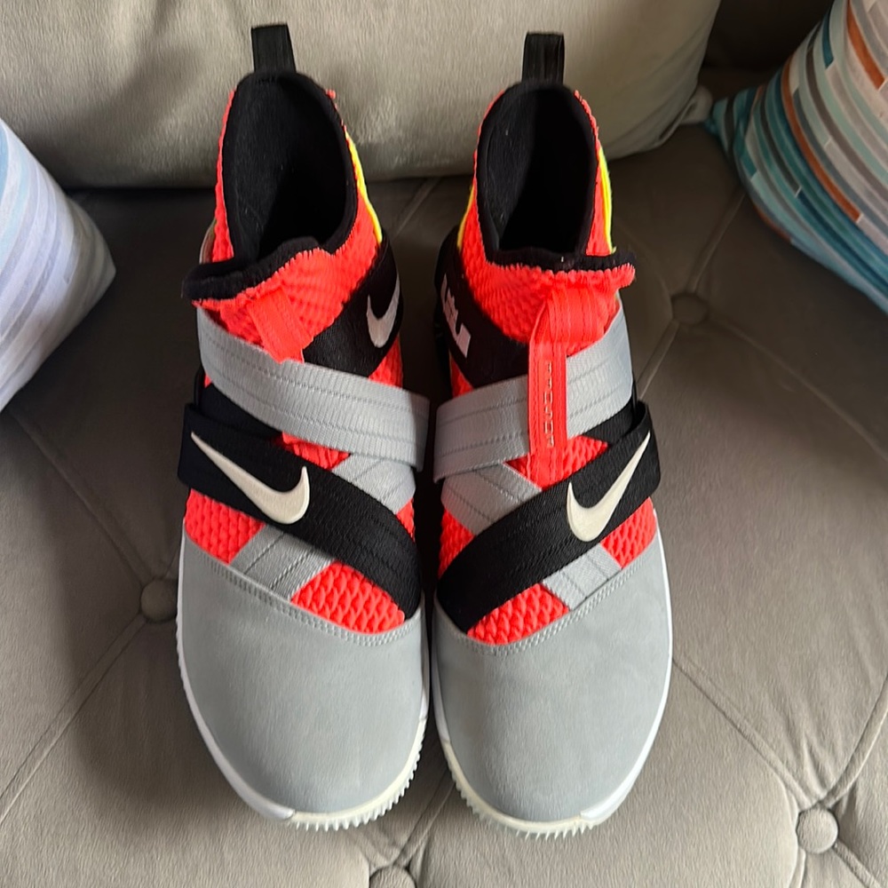 Lebron Soldier 12 Hot Lava